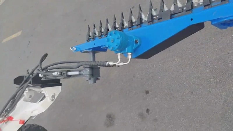 Hydraulic hedge trimmer 