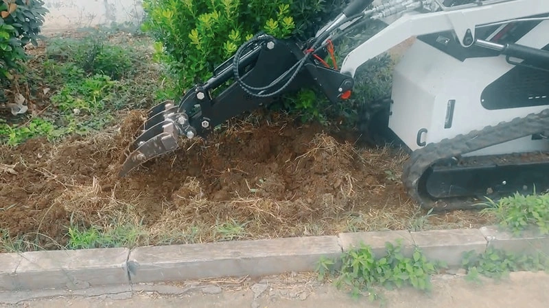 Landscape Rake for Ground Cleaning and Surface Leveling