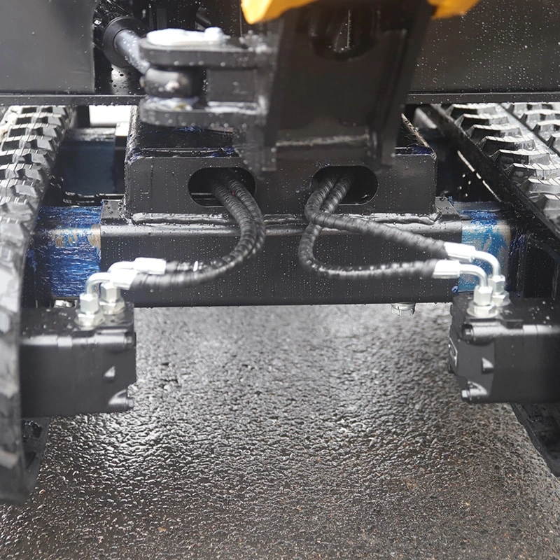 Driving hydraulic oil pipeline of skid-loader